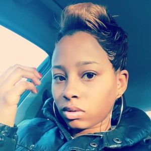 Meet your Posher, Jenisia